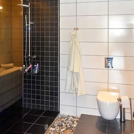 Sleeps 6 Wifi Casa vacanze Karvåg